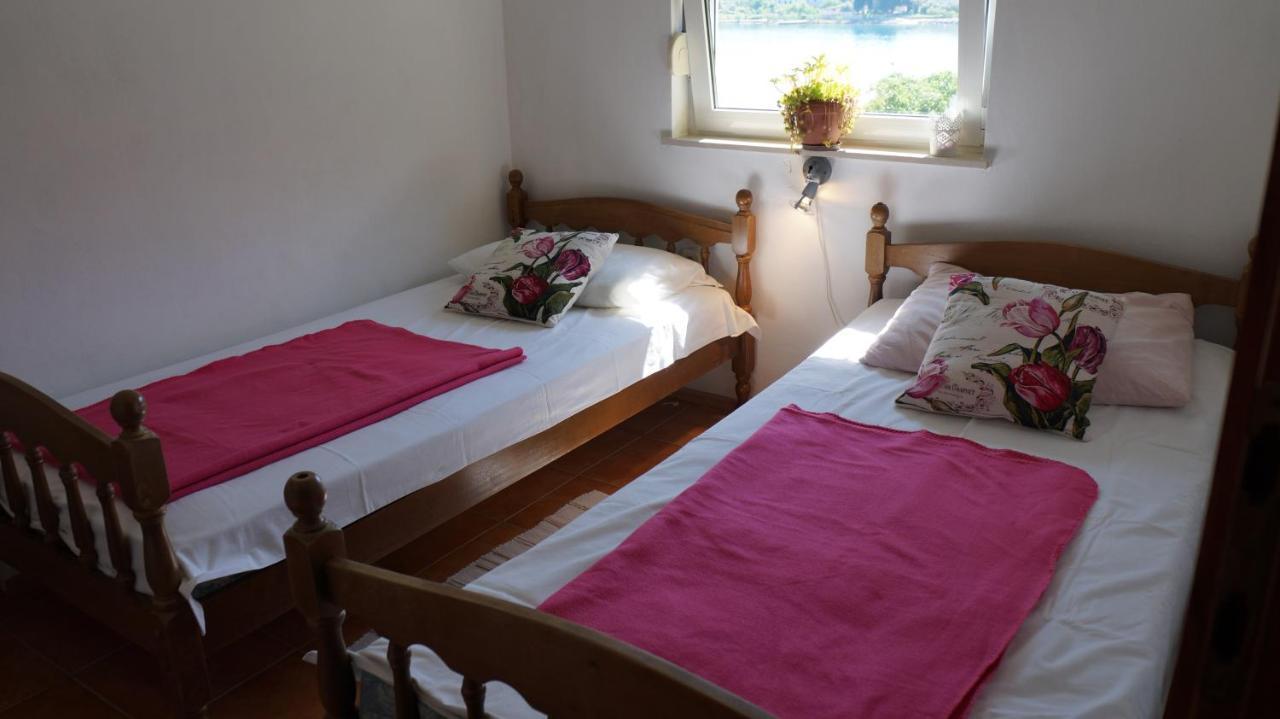 Apartments By The Sea Luka, Dugi Otok - 8182 Kültér fotó